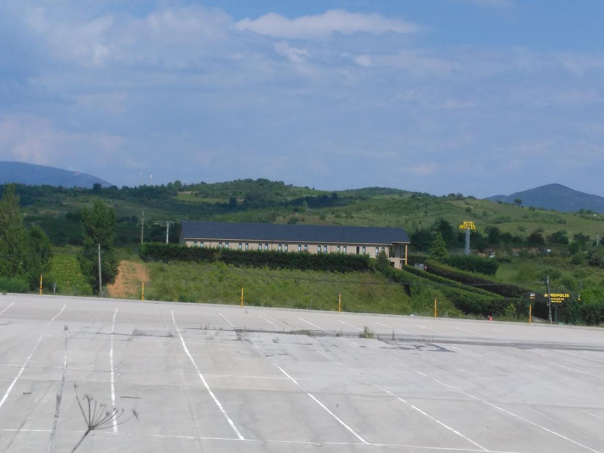 Motel Acropolis Camponaraya Zewnętrze zdjęcie
