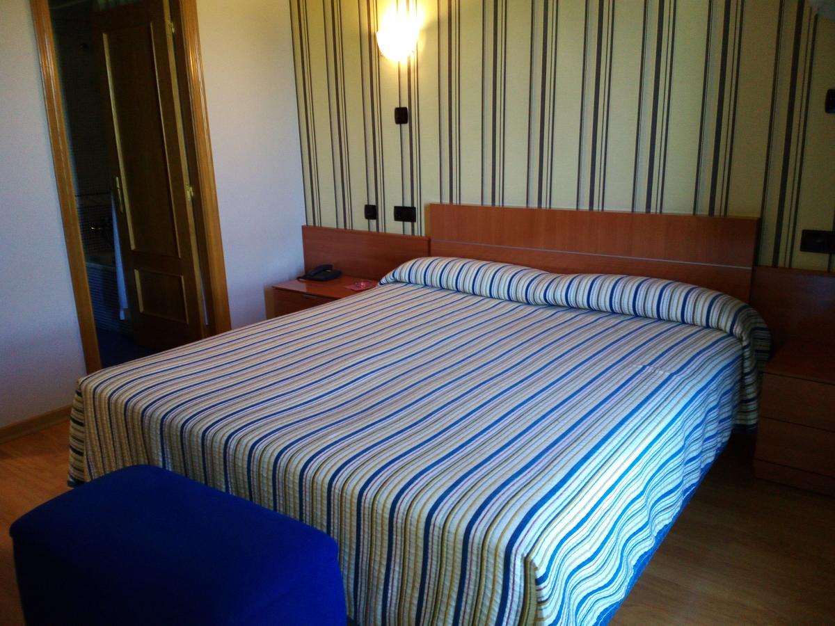 Motel Acropolis Camponaraya Zewnętrze zdjęcie