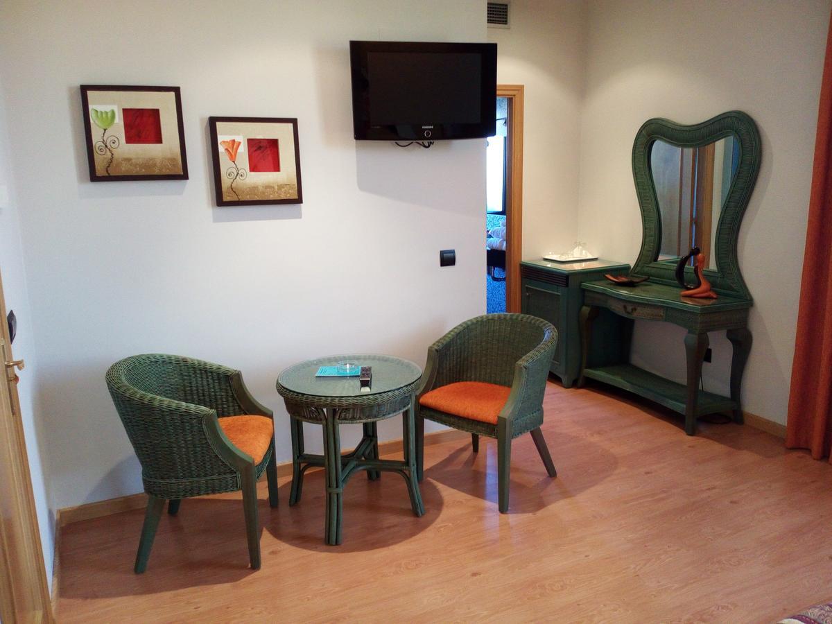 Motel Acropolis Camponaraya Zewnętrze zdjęcie
